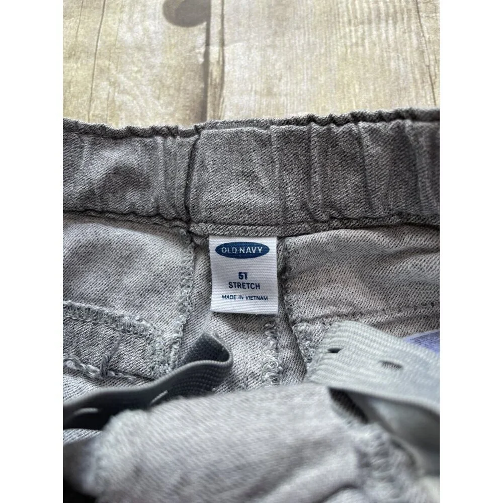 Old Navy Gray Shorts Size 5T